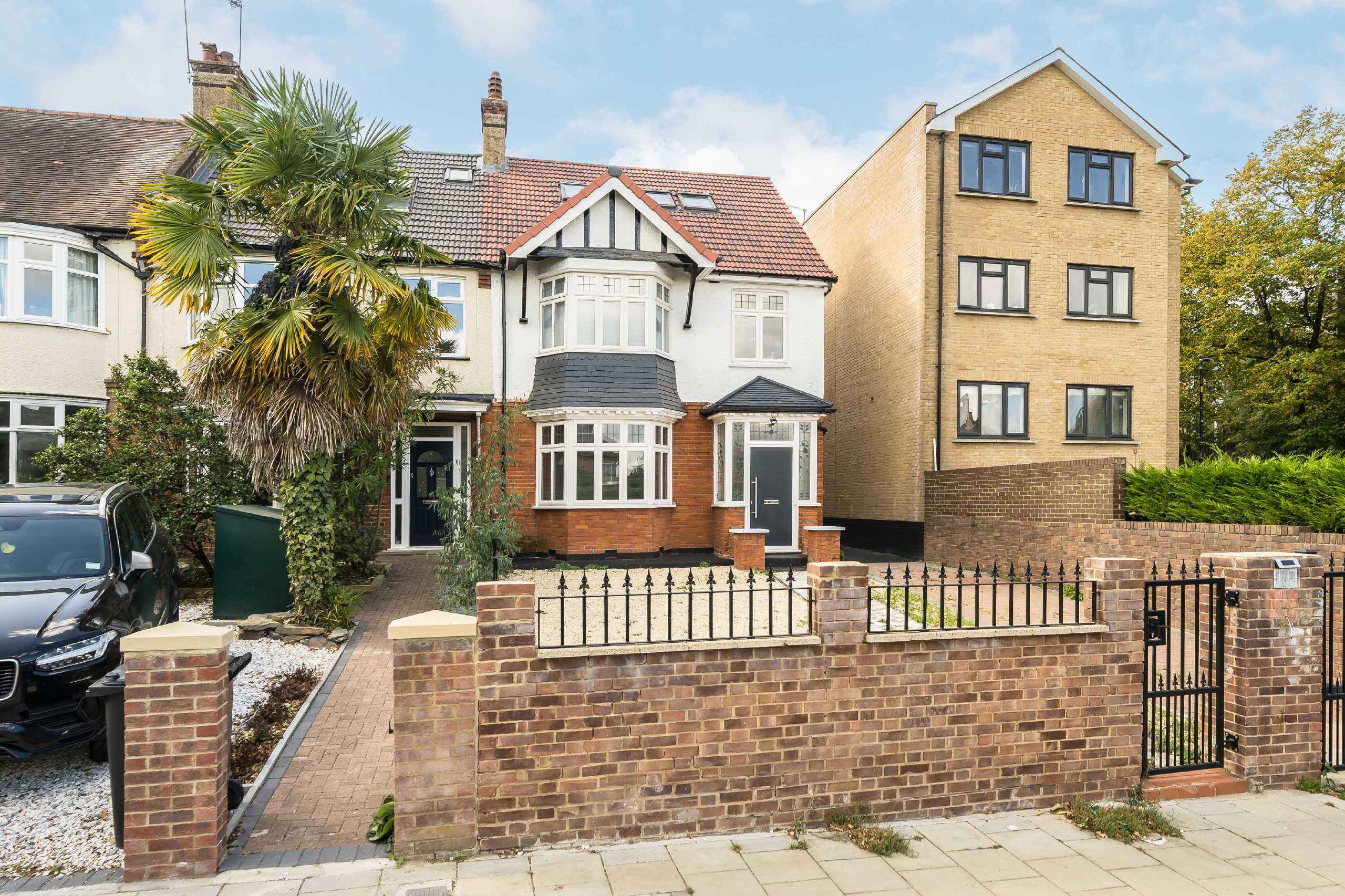 Flat Upper Tulse Hill in Greater London
