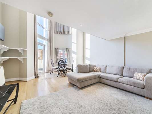 Flat Gunter Grove in Greater London