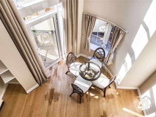 Flat Gunter Grove in Greater London