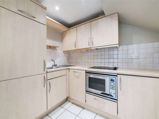 Flat Gunter Grove in Greater London