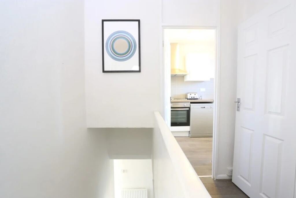 Room Willis Street in Greater London