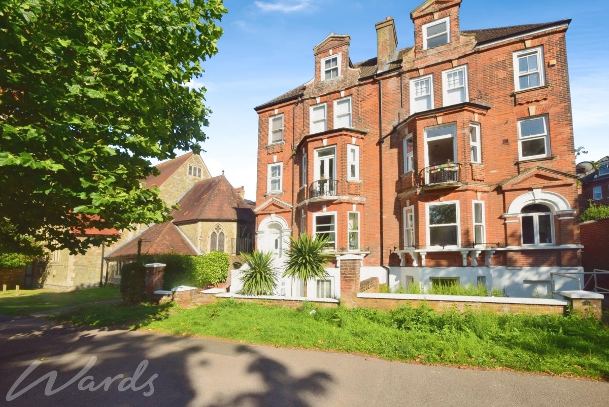 Flat Shorncliffe Road in Folkestone and Hythe District