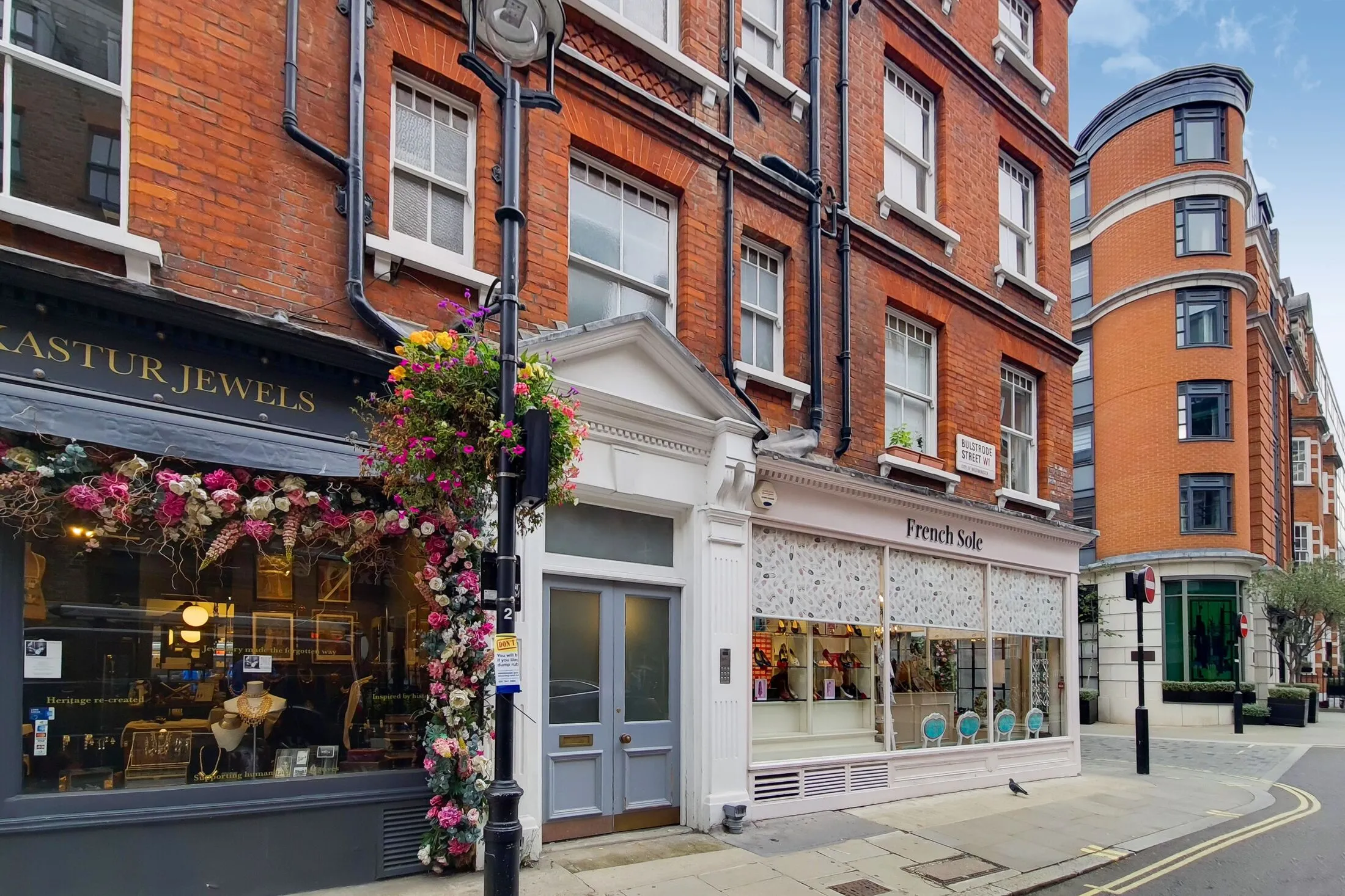 Flat Thayer Street in City of Westminster
