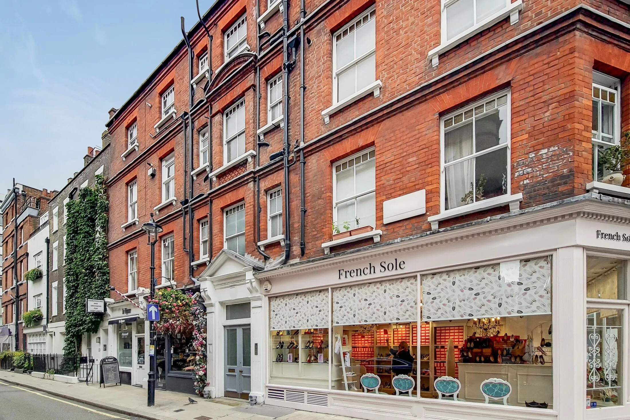 Flat Thayer Street in City of Westminster
