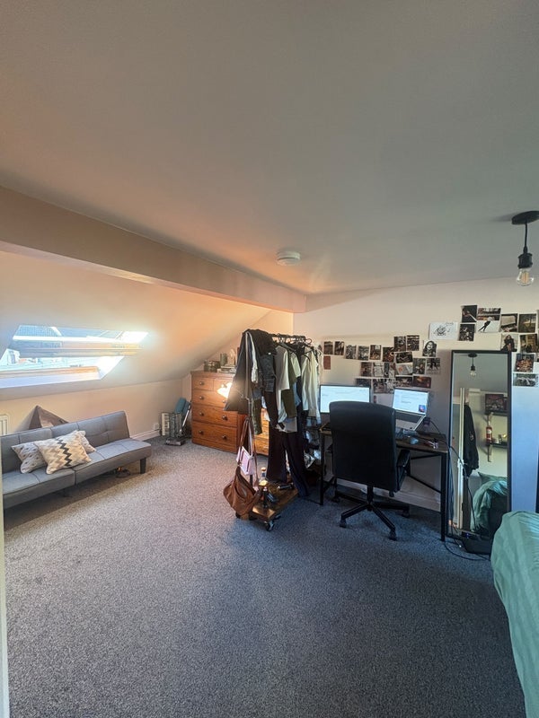 Flat Shaldon Road in Bristol