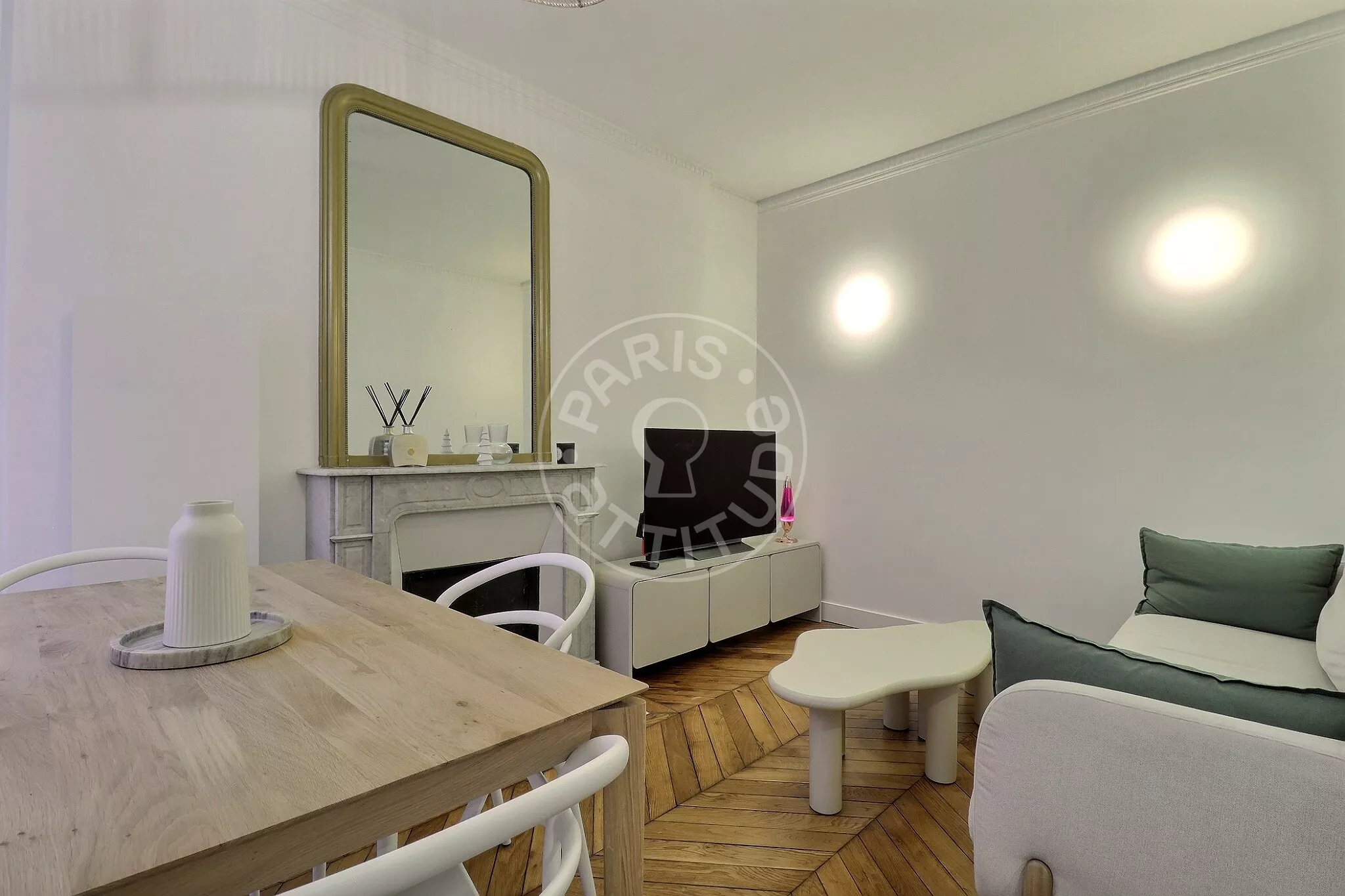 Flat Rue de Boulainvilliers in Paris