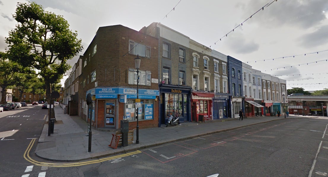 Flat Portobello Road in Greater London