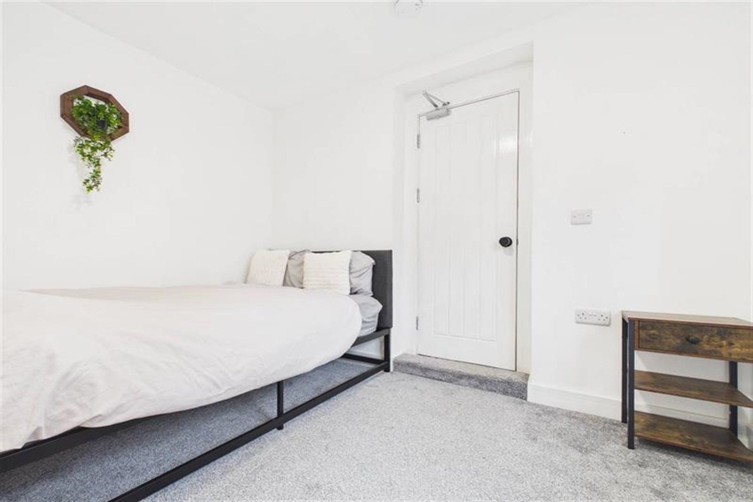 Room Dean Road in South Tyneside
