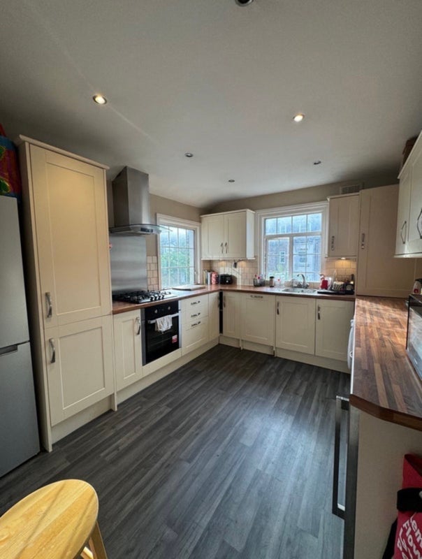 Room East Dulwich Grove in Greater London