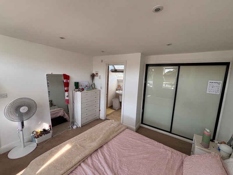 Room Edison Mews in Greater London