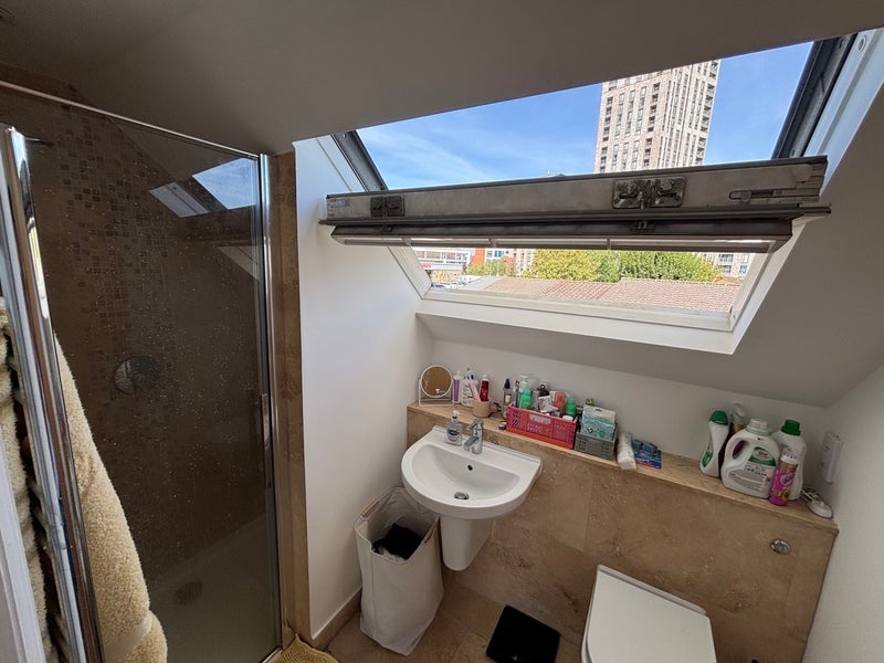 Room Edison Mews in Greater London