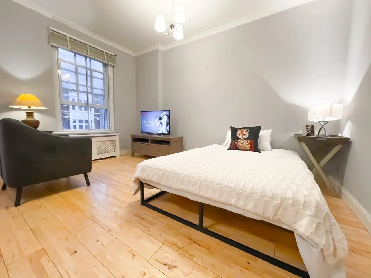 Room Saint Michael's Street in City of Westminster
