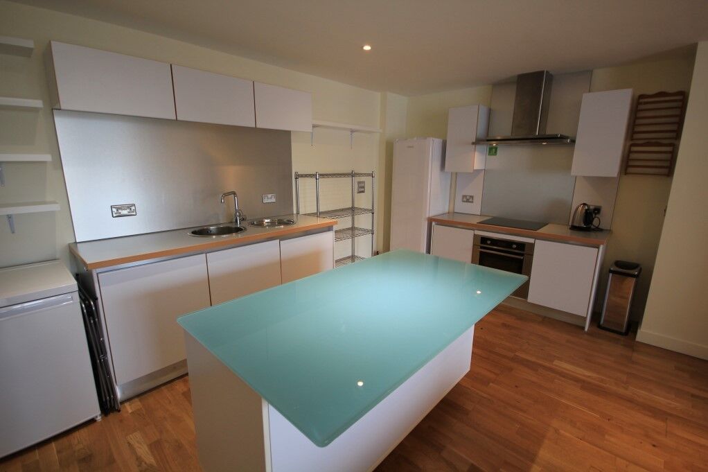 Flat Kennet Side in Reading