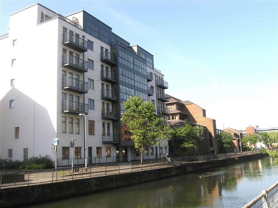 Flat Kennet Side in Reading
