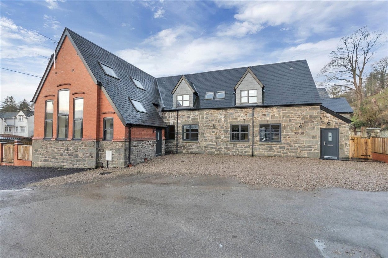 House Back Chapel Street in Llanrhaeadr-ym-Mochnant