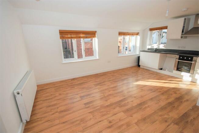 Flat Rowland Street in Rugby
