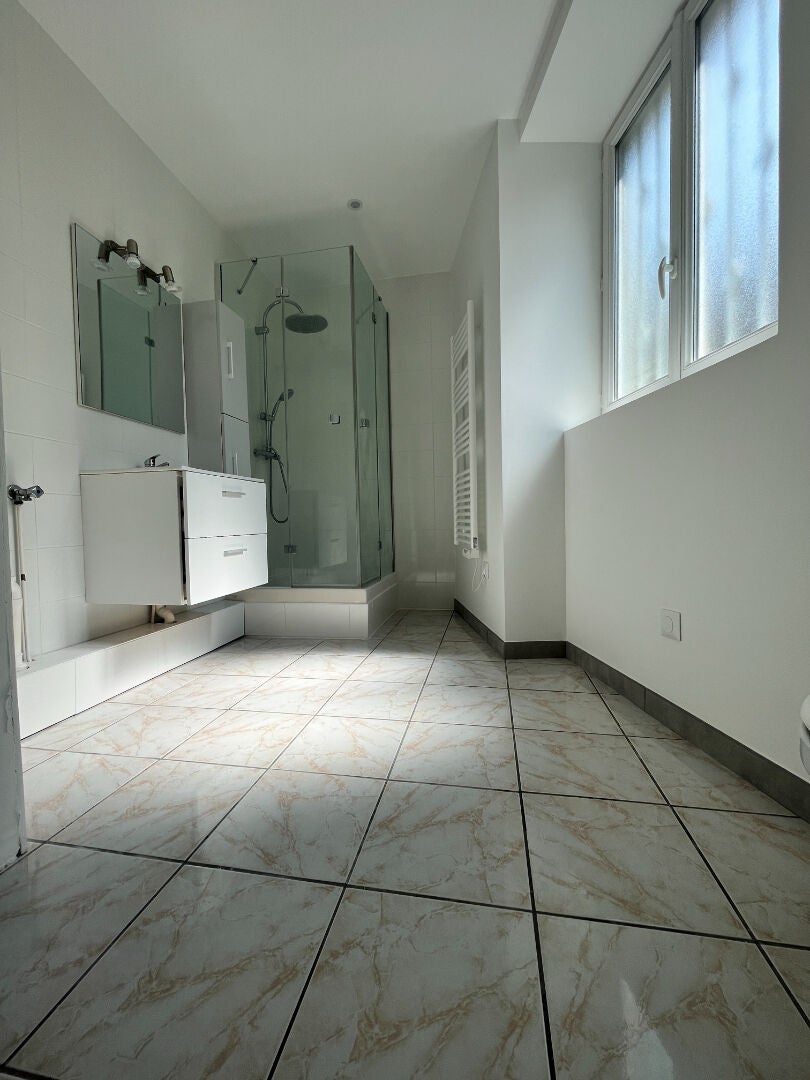 Flat Rue des Haies in Plessis-Saint-Benoist