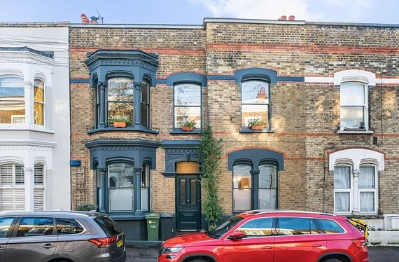 House Elm Park in Greater London