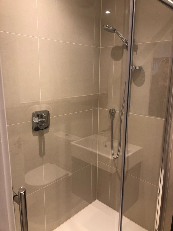 Flat Dagnall Park in Greater London