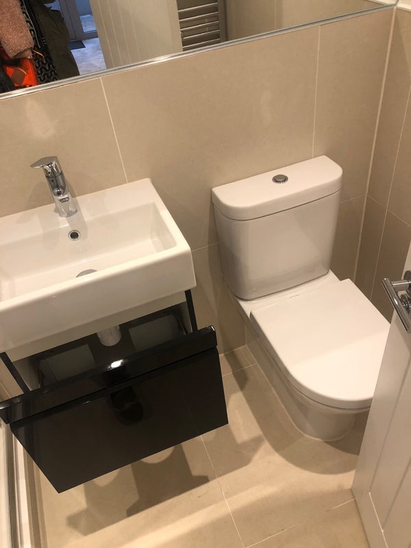 Flat Dagnall Park in Greater London