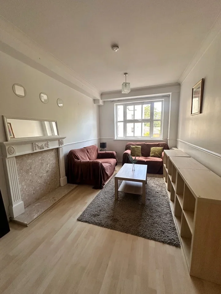 Flat Cartwright Street in Greater London