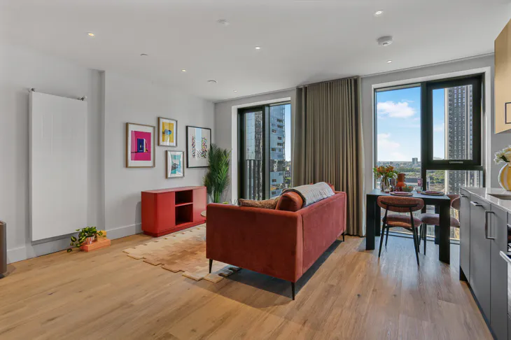 Flat Charter Street in Greater London