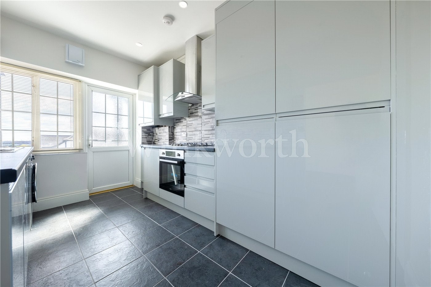Flat Vivian Avenue in Greater London