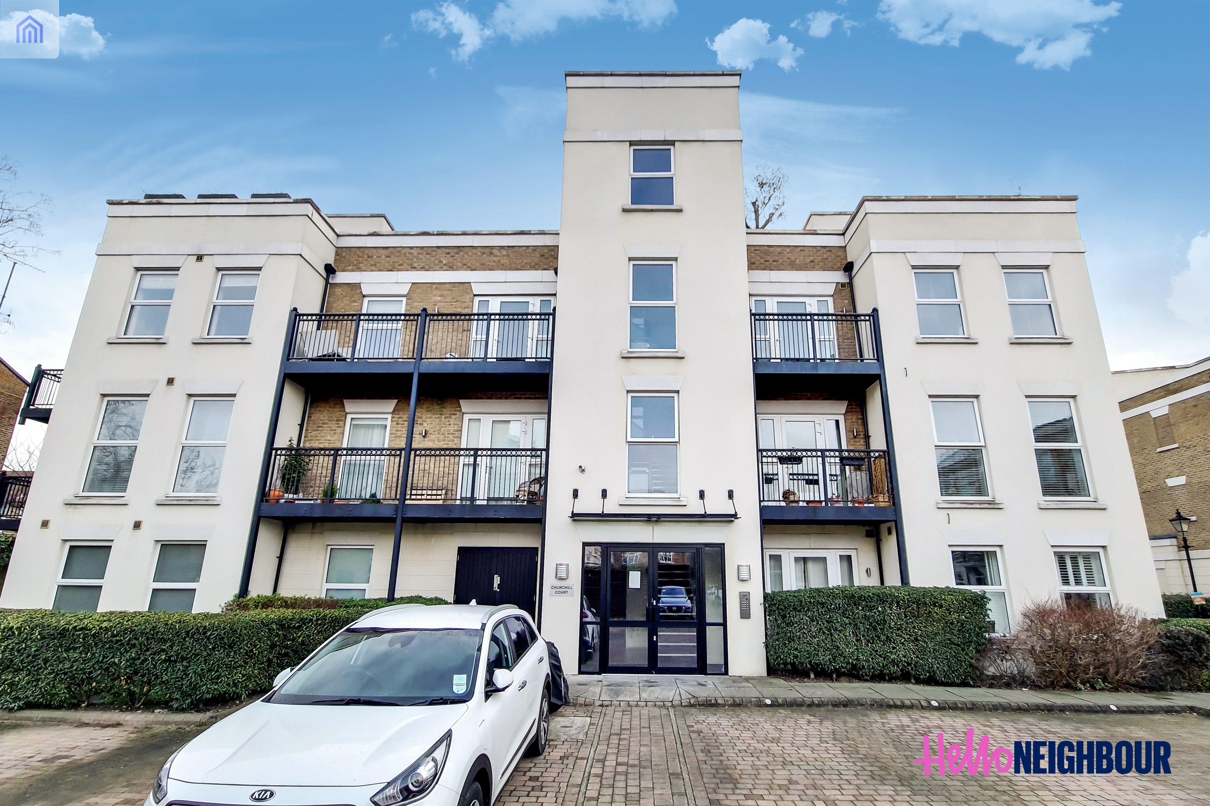 Flat Wadham Mews in Greater London