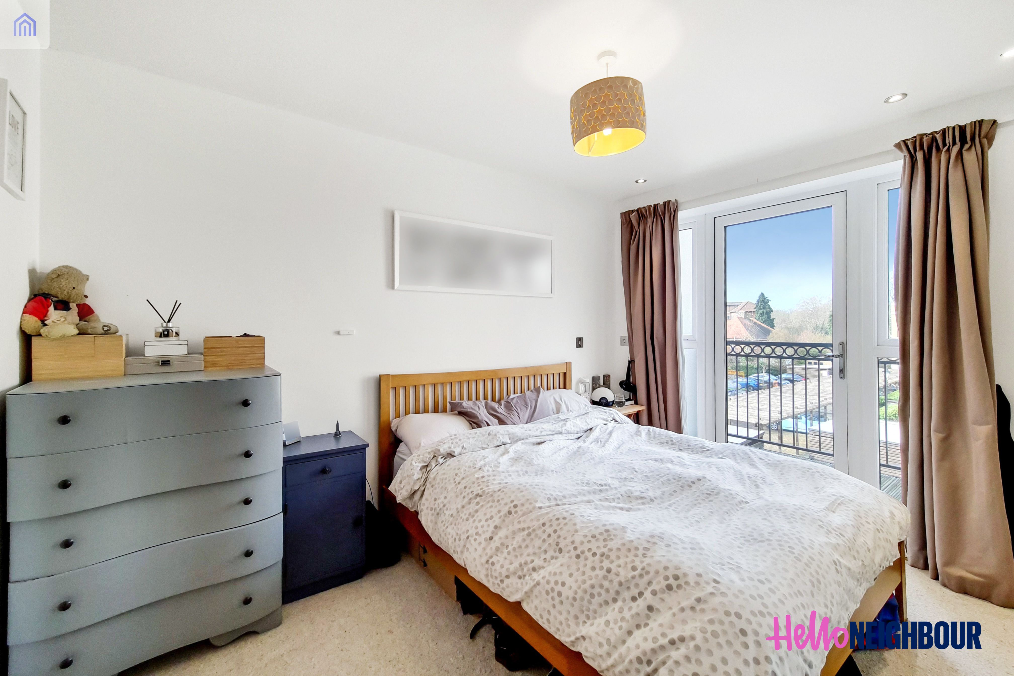 Flat Wadham Mews in Greater London