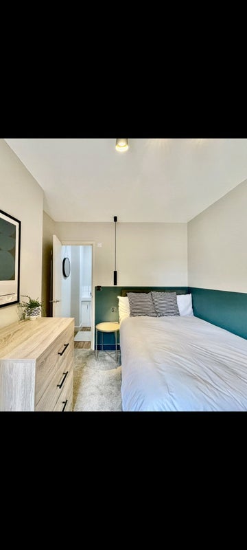 Room Woodbridge Road in Ipswich