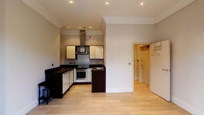 Flat Knighton Drive in Leicester