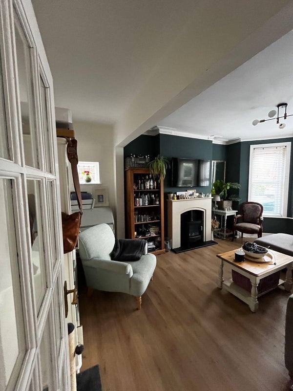 Room Capstone Road in Bournemouth
