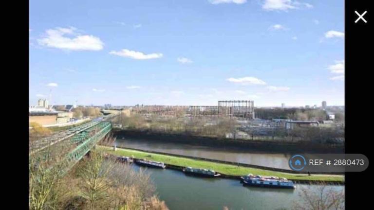 Flat Maltings Close in Greater London