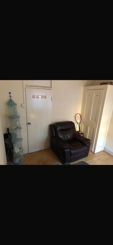 Room Malcolm Road in Greater London