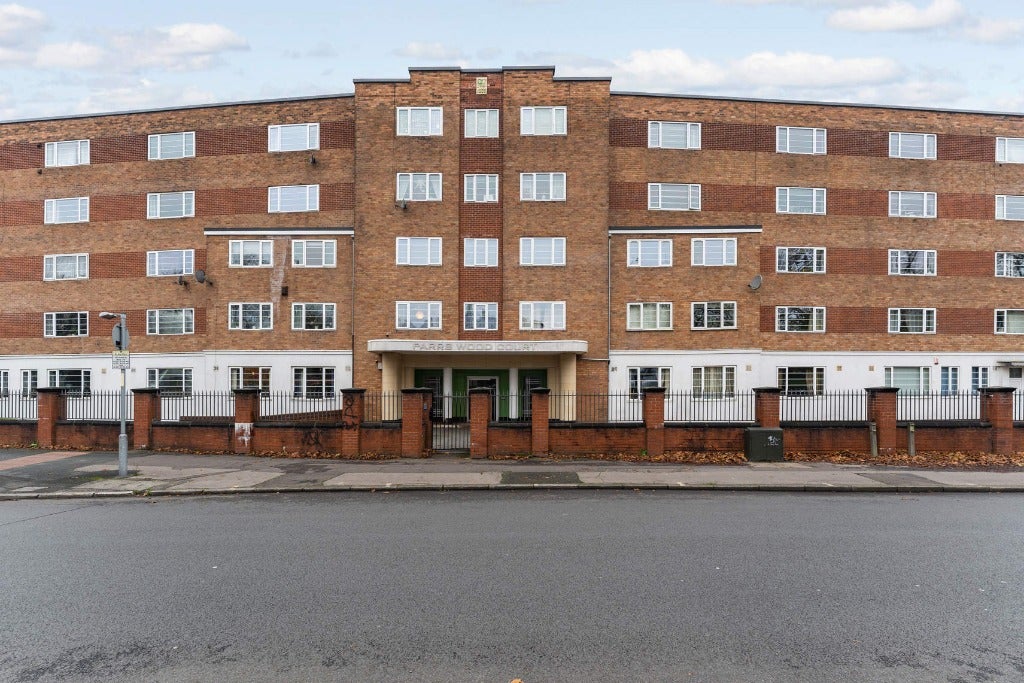 Flat Wilmslow Road in Manchester