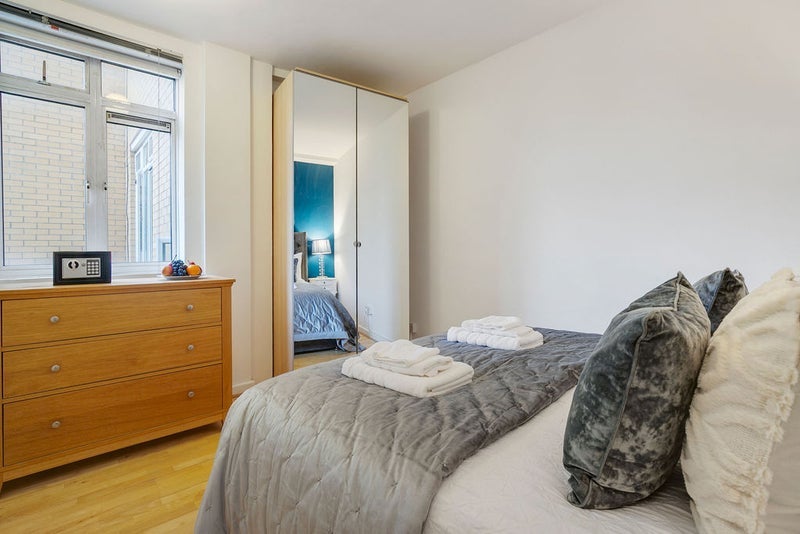 Flat Chepstow Villas in Greater London