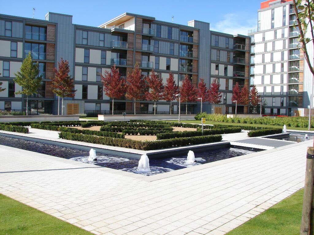 Flat Strobel Mews in Upton