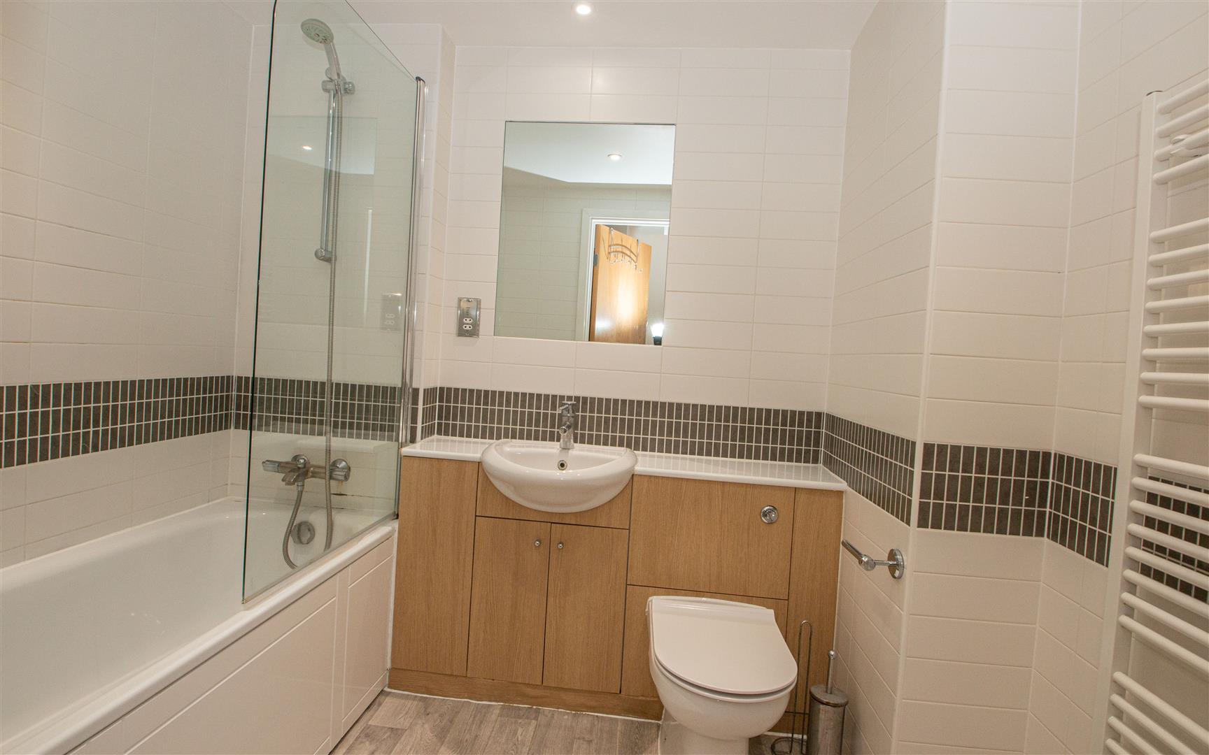 Flat Strobel Mews in Upton