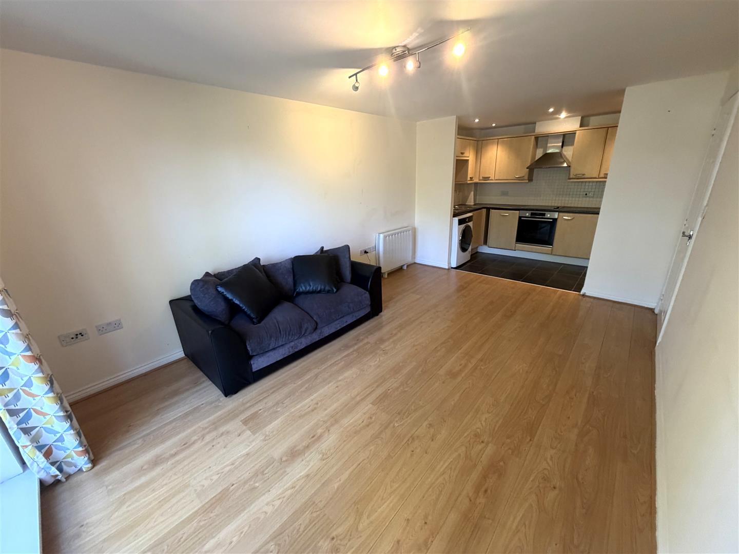 Flat Byron Road in Eastleigh