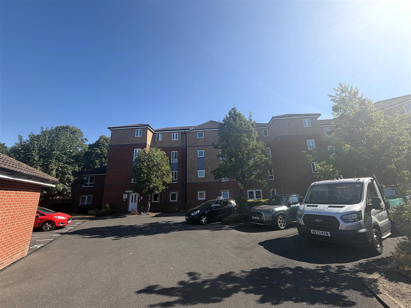 Flat Byron Road in Eastleigh
