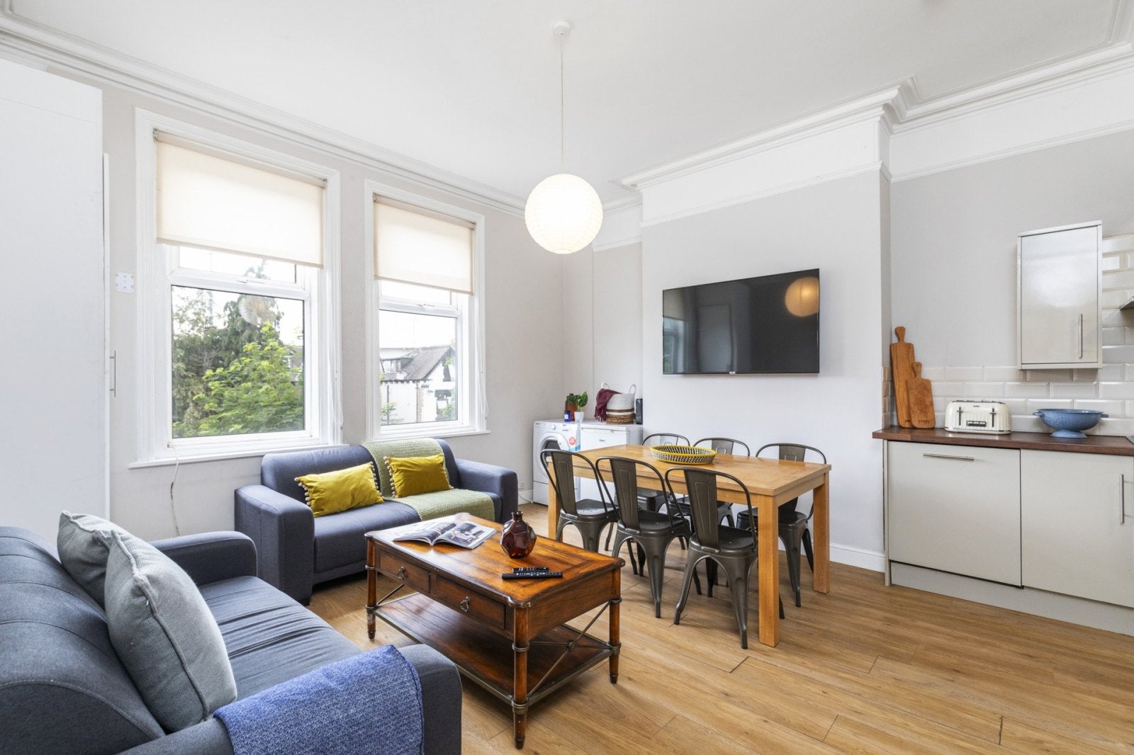 Room St. Michael's Crescent in Leeds