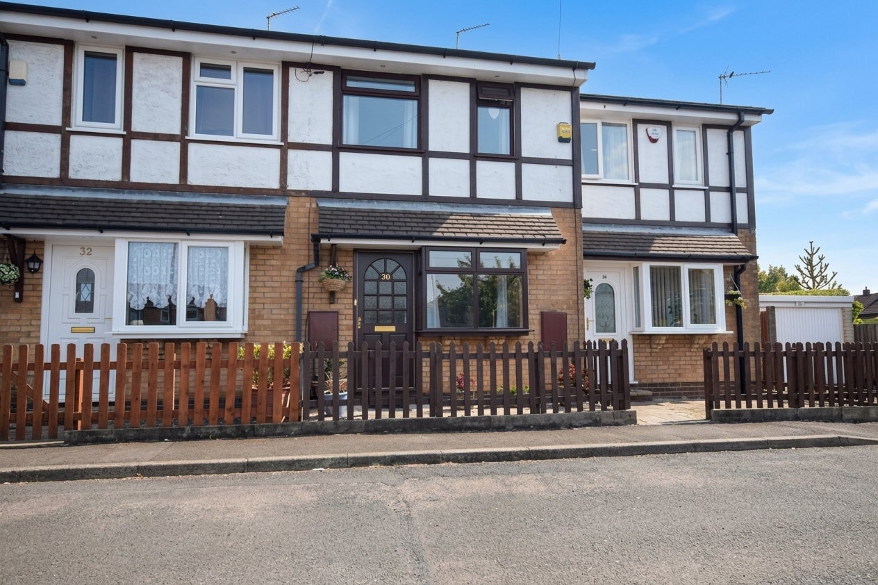 House Lock Close in Heywood