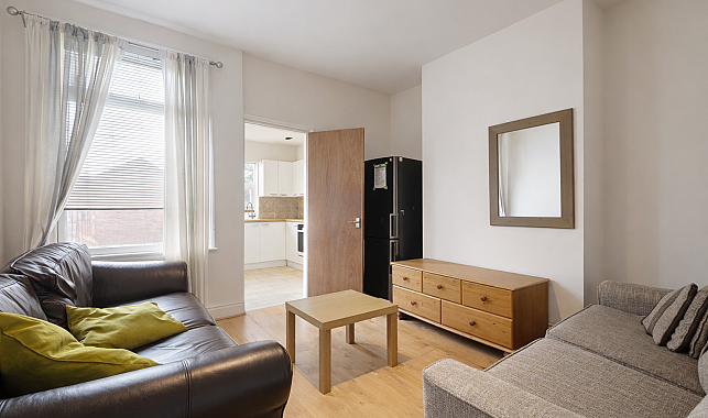 Flat Edmund Road in Sheffield