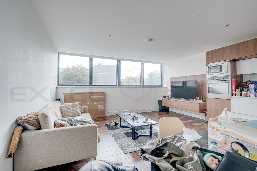 Flat Swiss Terrace in Greater London