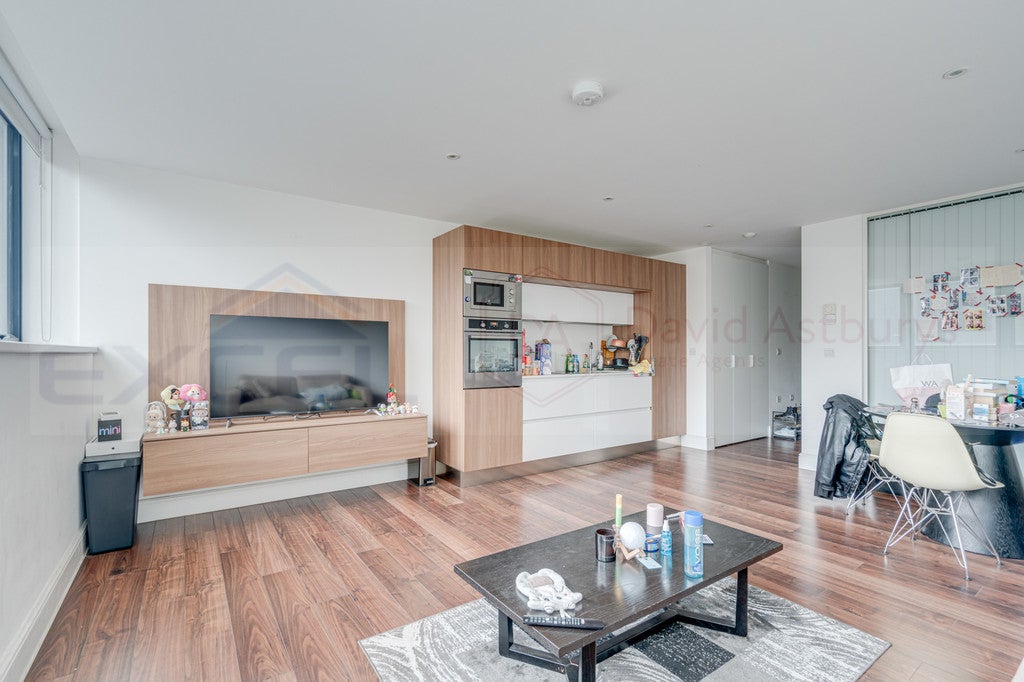 Flat Swiss Terrace in Greater London