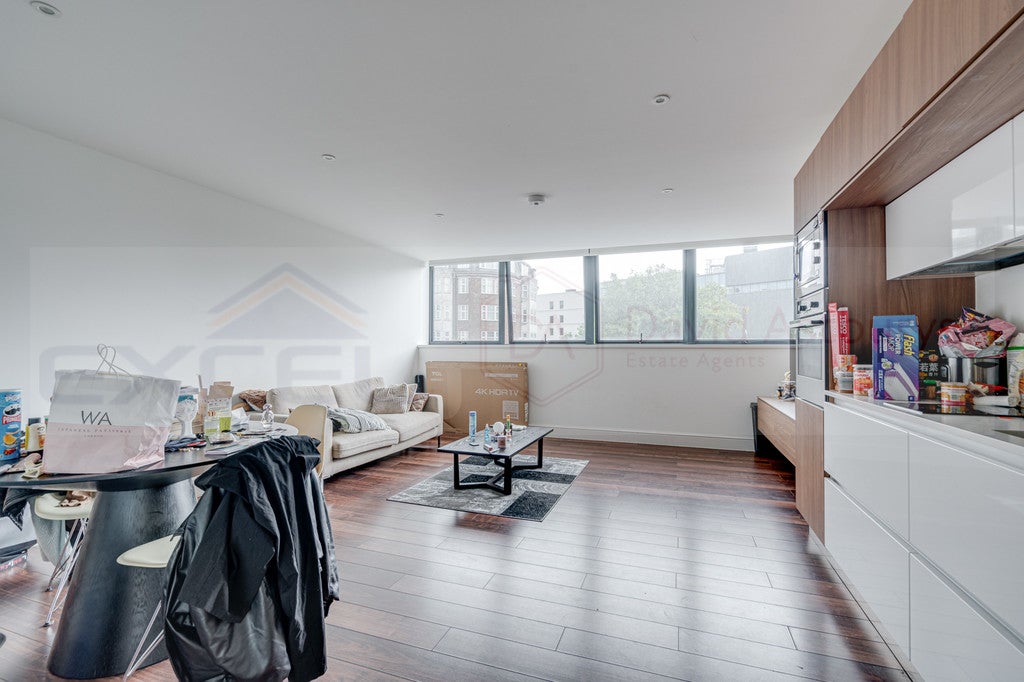 Flat Swiss Terrace in Greater London