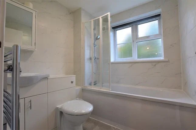 Flat Knowles Close in Greater London