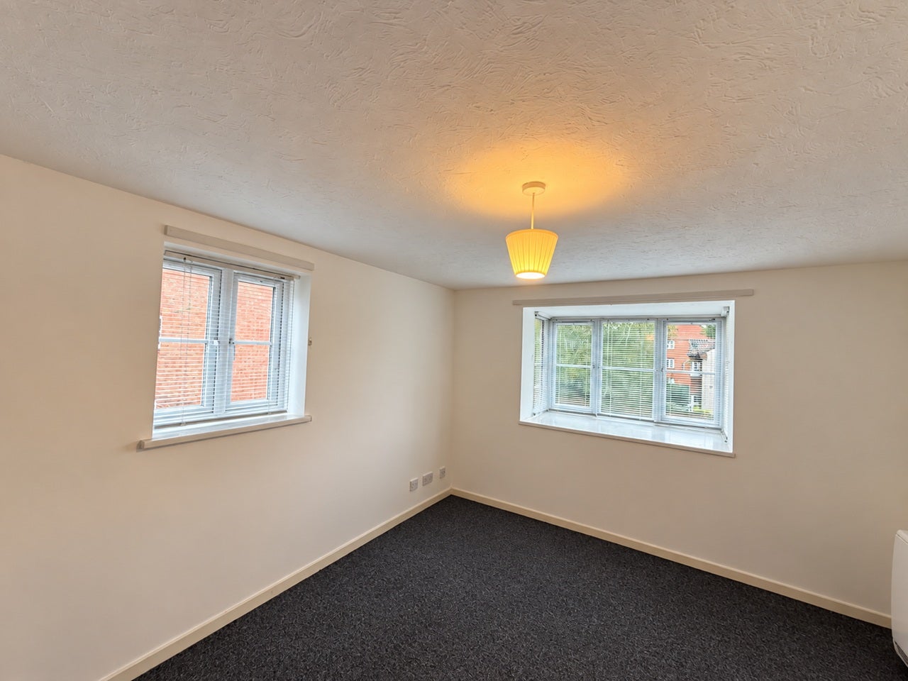 Flat Knowles Close in Greater London