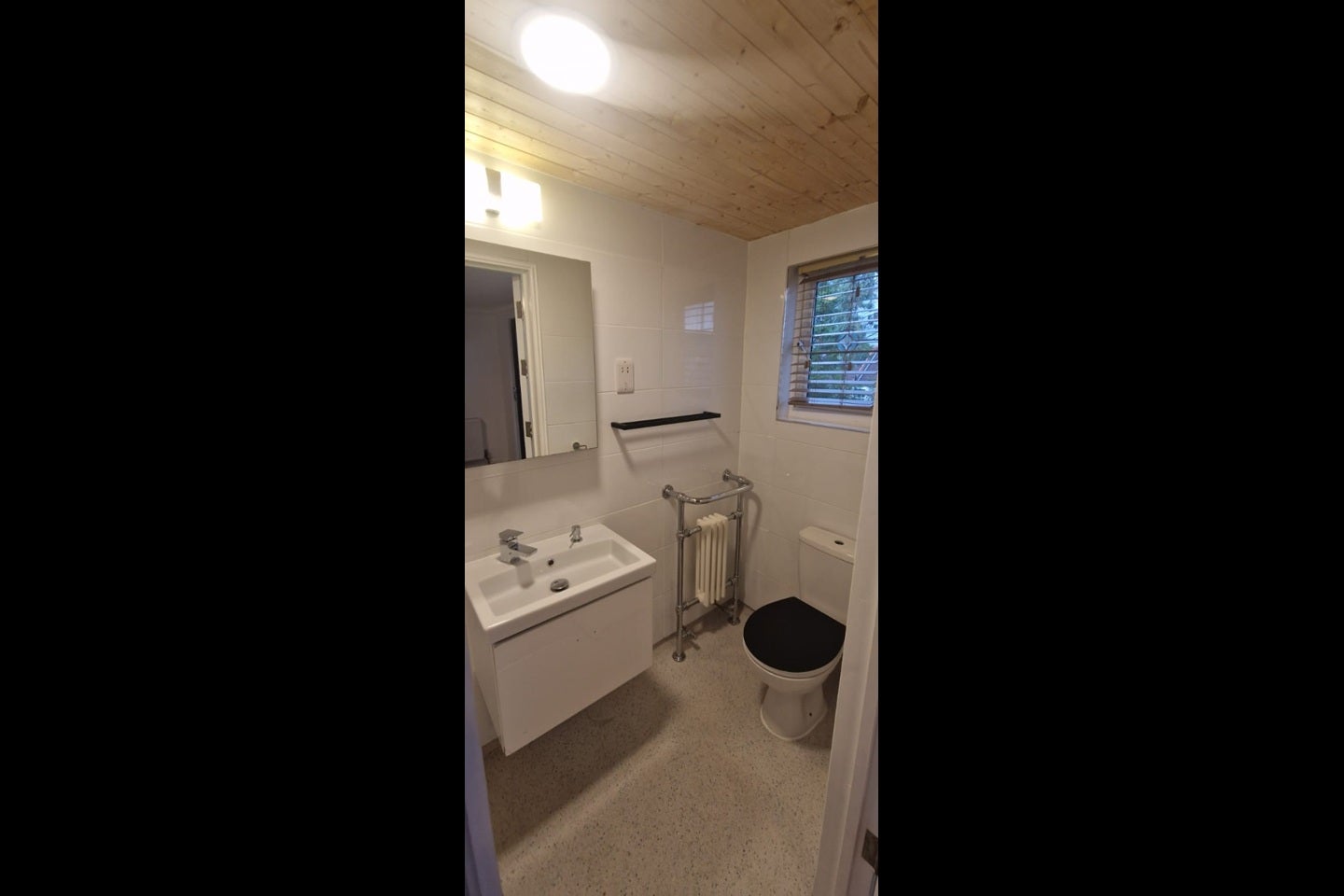 Room Albert Road in Greater London