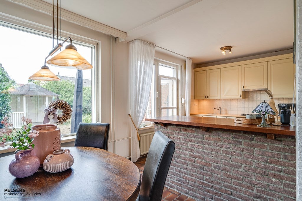 Twee-onder-één-kap te koop: Prins Clausstraat 58, Reuver